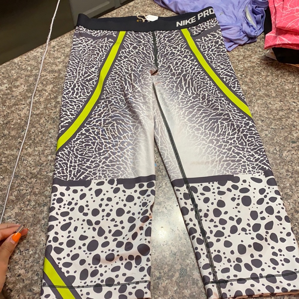 Women’s Nike pro legging